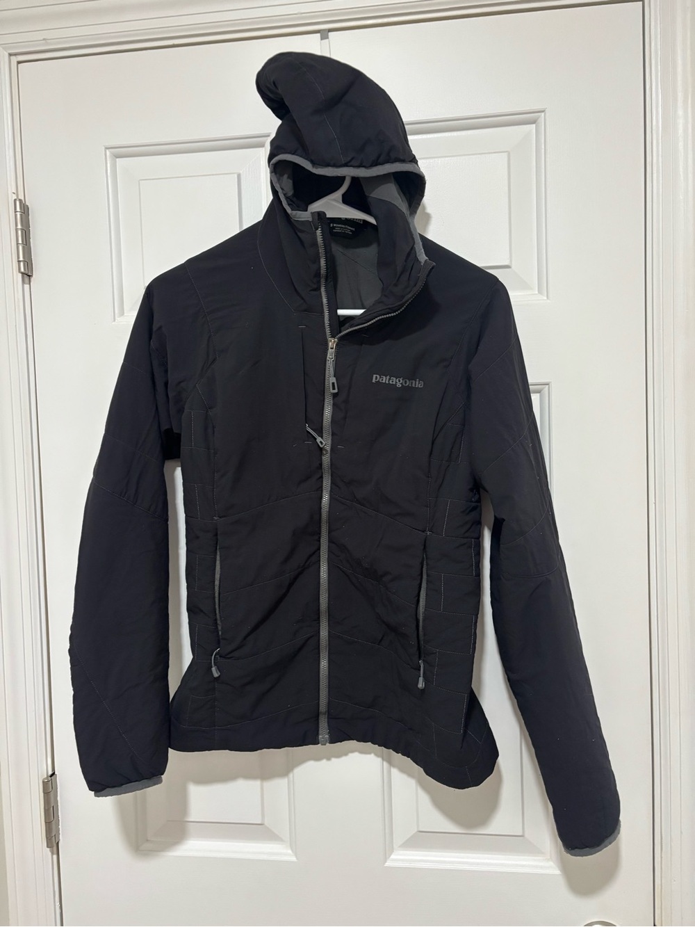 Patagonia Women's Nano-Air Hoody black size small